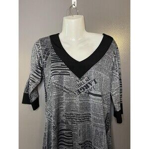 Luc Fontaine Dress Womens Medium Gray Text Graphic V Neck A Line Knit Casual